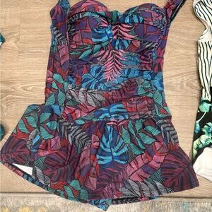 Womens Tropical Print One-Piece Swimsuit in Multicolor